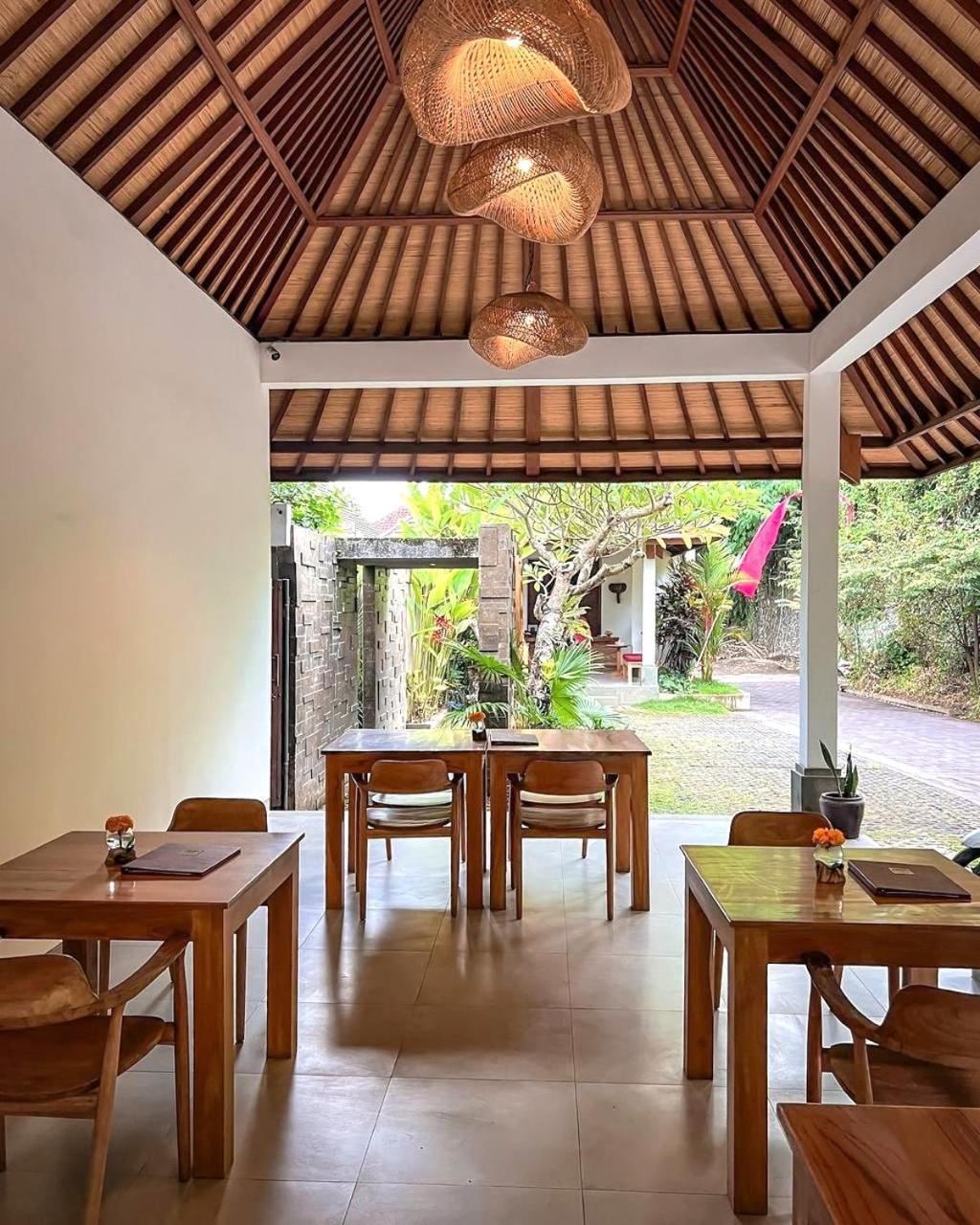 De Metra Villa Ubud By Pramana Villas Exterior photo